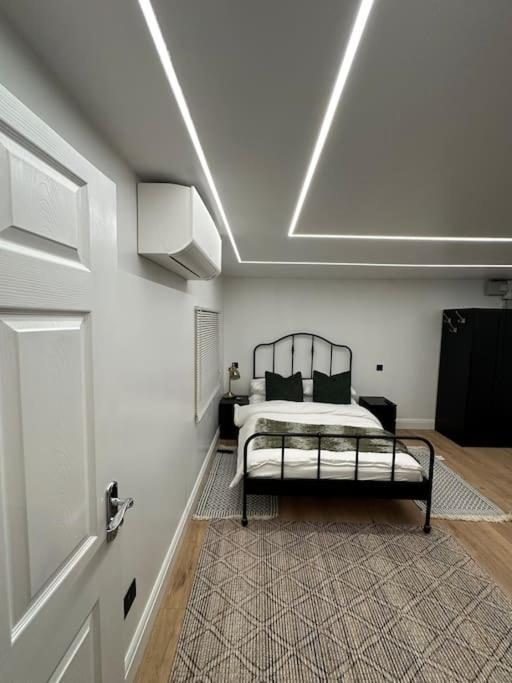 Villa House Watford  Exterior foto
